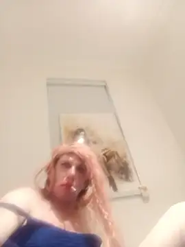 Webkamerová show yourwhitesissyslut
