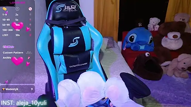 aleja_1028 即時 XXX 聊天