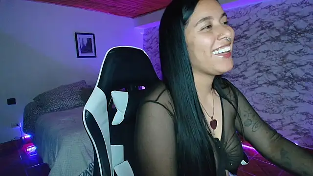 Czat XXX na żywo – Camila_IRoose