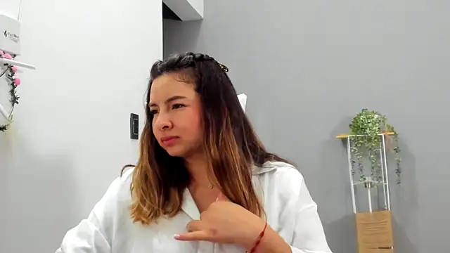 __Emma__11__Lecat_ Chat XXX in diretta