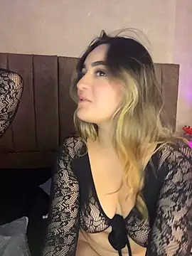 Antonella_Julieta 在線直播表演