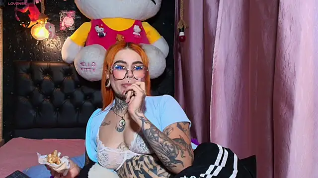 MelodyPrive's Webcam Show