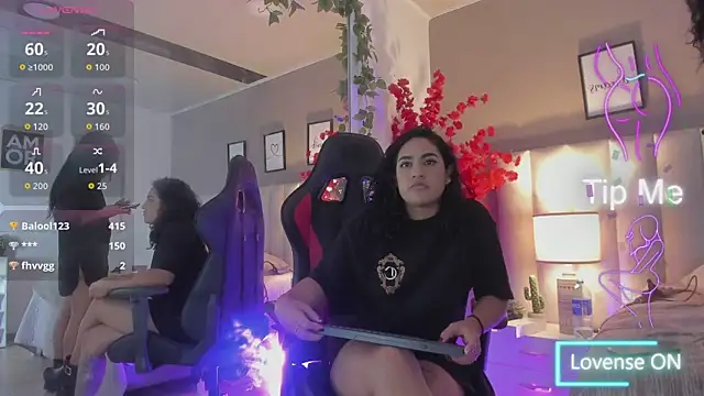 غرفة دردشة Kiara_Kismet_ المباشرة
