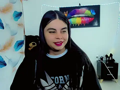 Вебкам-шоу Maddi_ivanova2026
