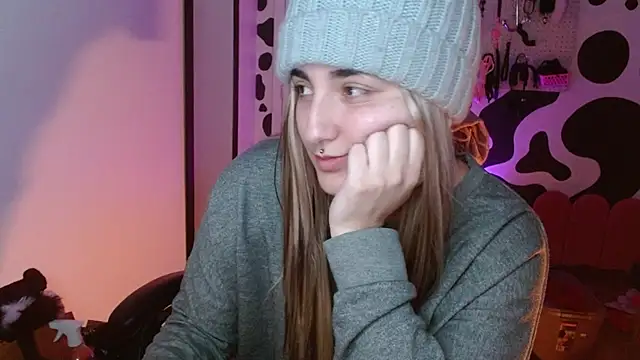 hi_elora Cameră chat live
