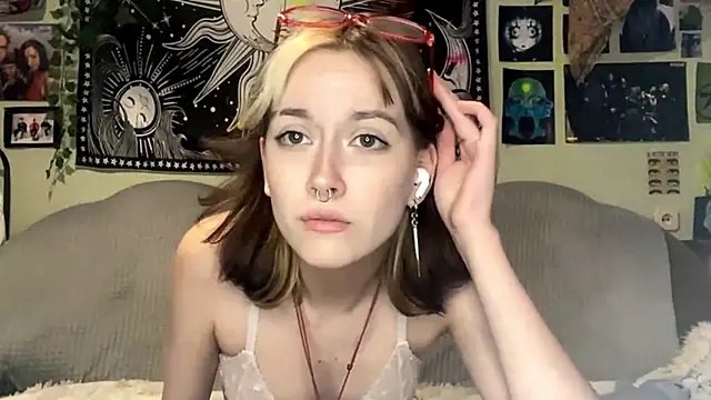 YourFavoriteAltgirl – live chatrum