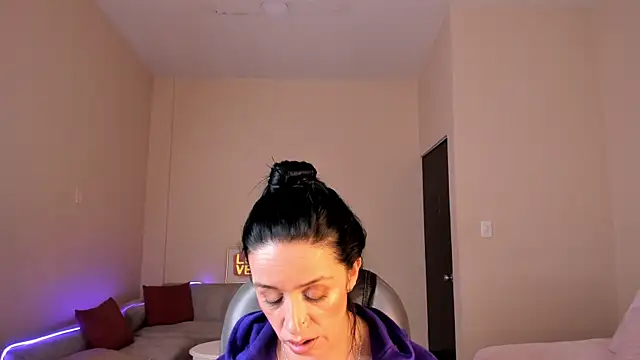 Kristen_Garner élő XXX-chatje