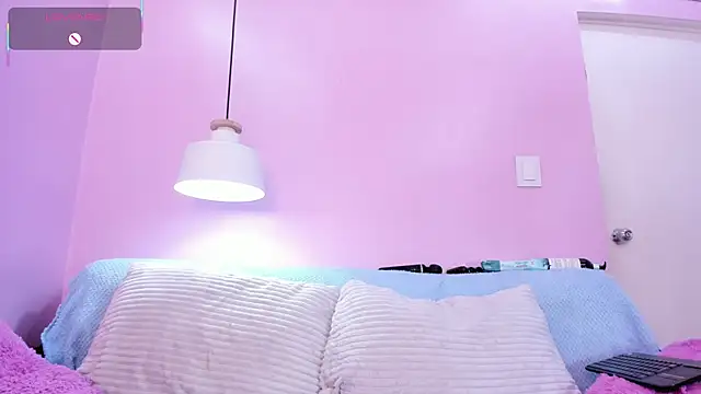 Chatroom XXX en direct de Hiyakasudere