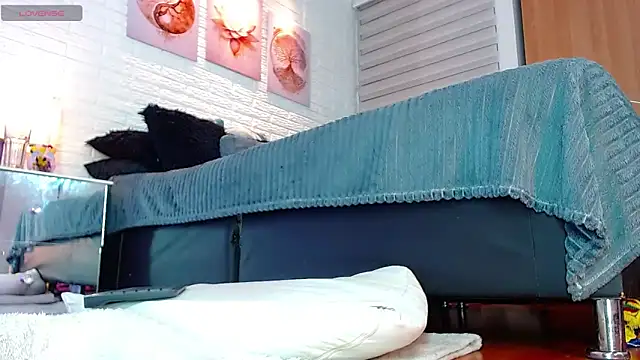 hollythomson – Naživo XXX chat