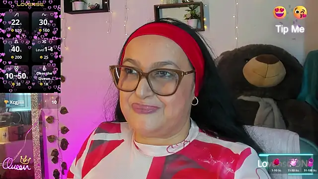 Chat +18 de Gia_Nahomi ao vivo