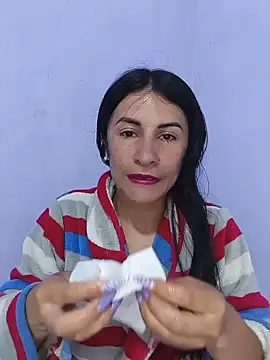 laurahotdirty Chat XXX in diretta