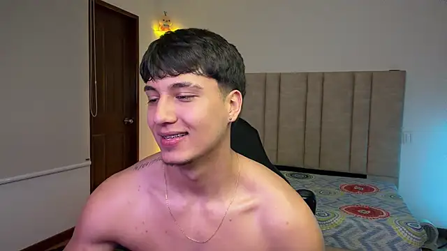CHRIS_MORGAN1 Live XXX-chat