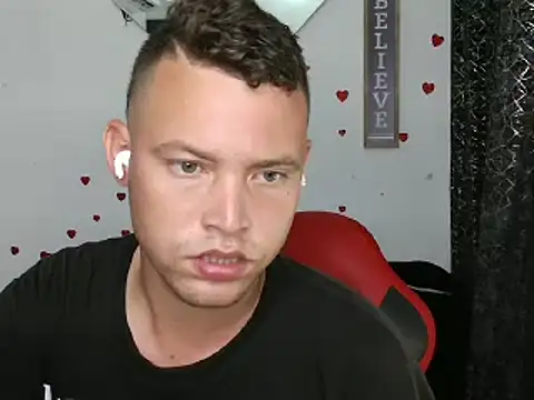 sven_fox723 Show Webcam