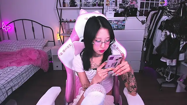 ashleywowmeow 现场XXX聊天