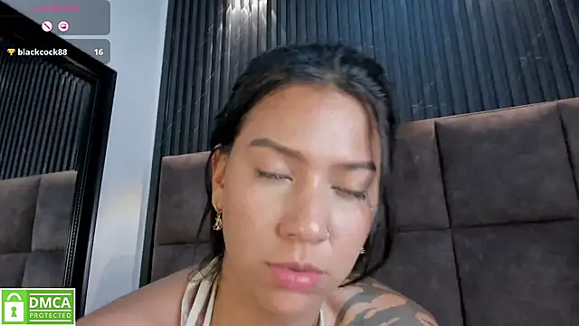 Katrina_BurnsのライブXXXチャット