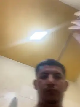 Alcantar01's Live XXX Chat