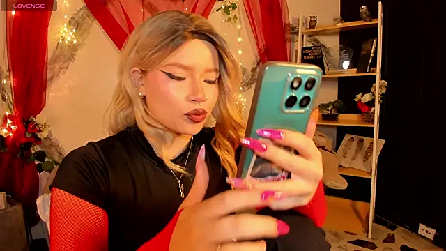 AphroditeSweett's Live XXX Chat