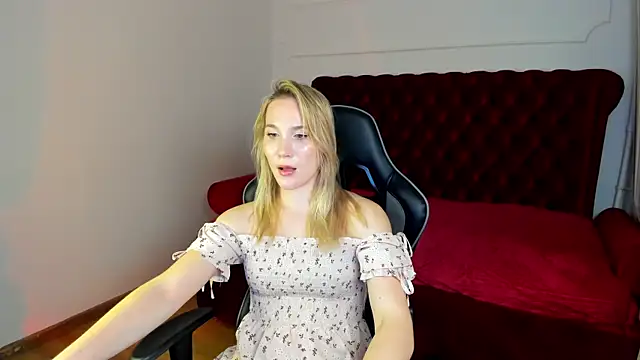 ElaraVoltage Live XXX Chat
