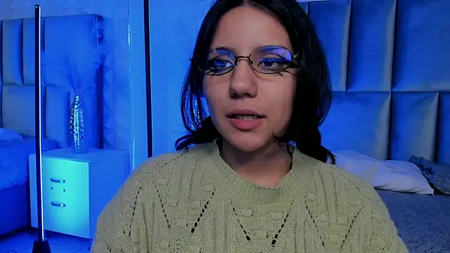HollyPeach 现场XXX聊天