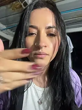 kimberly_peter Adlı Modelin Canlı XXX Sohbeti