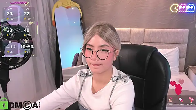 Arinextdoor Chat XXX live