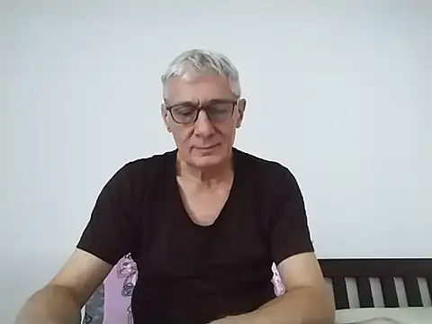 BIGUNCUTHARDCOCK's Live XXX Chat