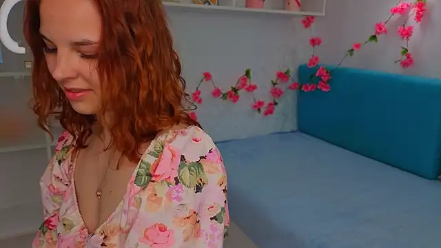 غرفة دردشة SinaHogsette المباشرة