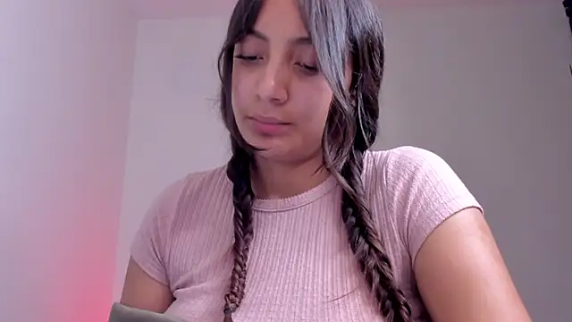 LilyGarcia Chat XXX in diretta