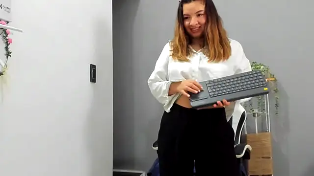 __Emma__11__Lecat_'s Live XXX Chat