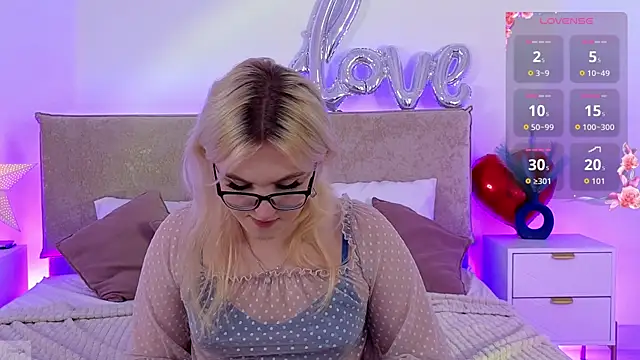 Jules_night Webcam show