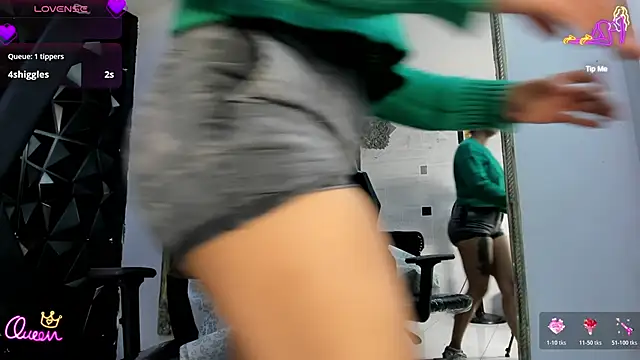 XXX chat uživo modela DalayMoore