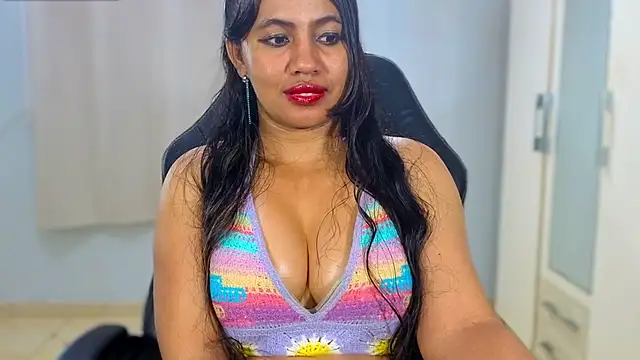 FannyXhot Adlı Modelin Canlı XXX Sohbeti