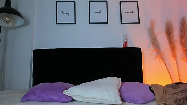 Bonny_and_carrot's Webcam Show