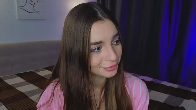 LauraHansil webcam show