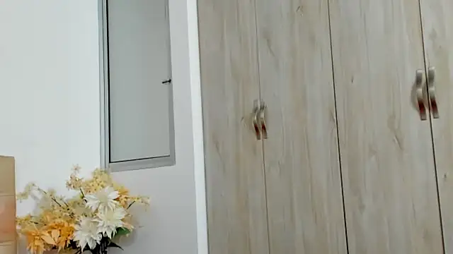 Онлайн чат XXX pinky_f00x