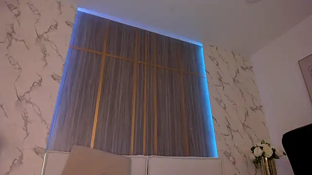 Chat +18 de IsabellaAllen ao vivo