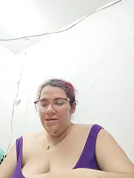 karlythoth@xh live XXX chat
