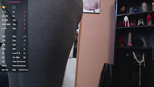 LiaTaylorrのライブXXXチャット