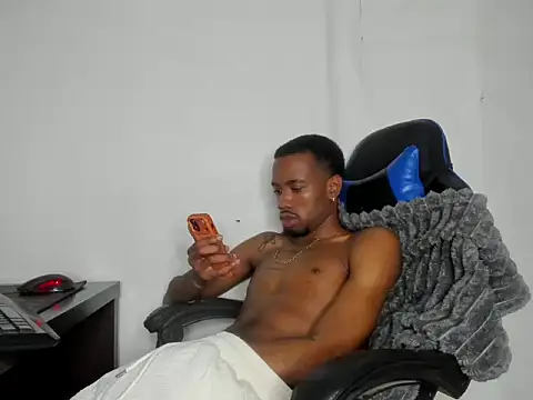 Kofi_exotic_2's Webcam Show