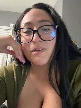 Show modela Goddessxxrosexx na web-kameri