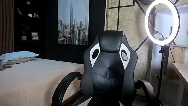 Chat +18 de Mianavarro_ ao vivo