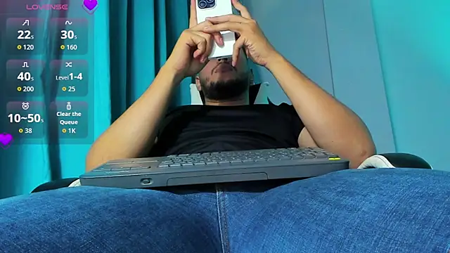 Hot_Latinoboy_'s Webcam Show