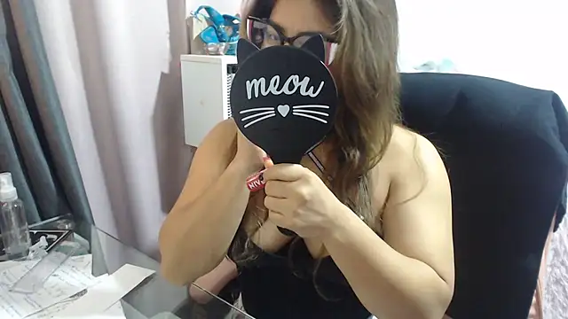 Chat XXX en directo de KatteAngelLat