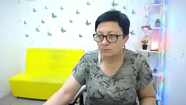EmilyL0ve Live XXX-Chat