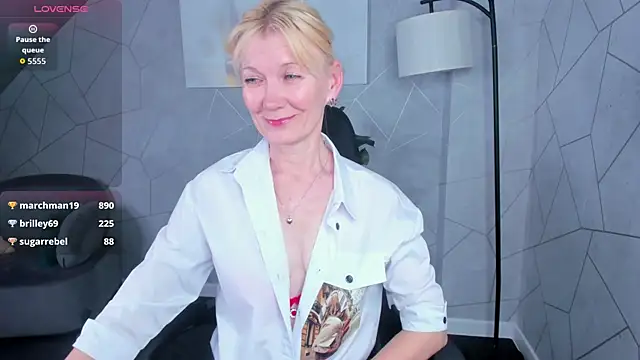 Czat XXX na żywo – Julie_Lucas