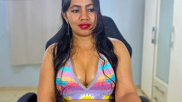دردش ة FannyXhot الجنسية المباشرة