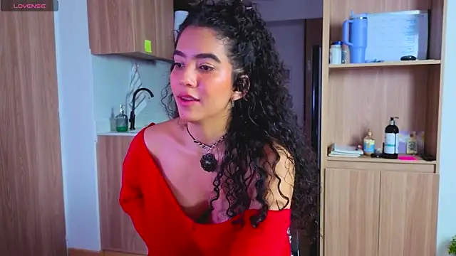 Czat XXX na żywo – Maithe_Perroni