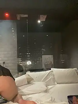 PutaYasmim's Webcam Show