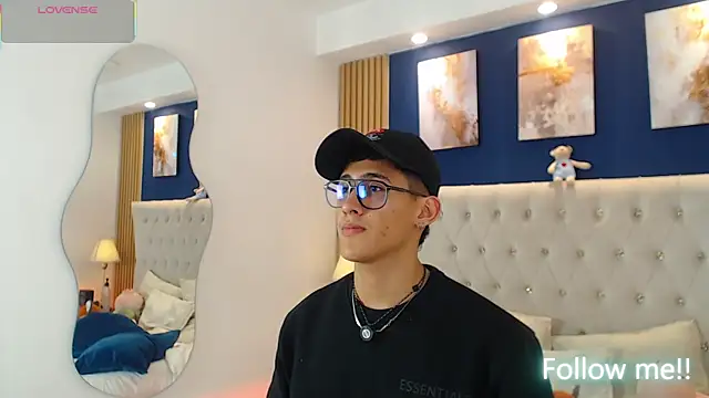 SalvadorFit's Webcam Show