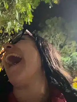 SeraphineSL 即時 XXX 聊天